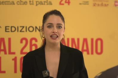 Monopoli, Matilde Gioli premiata al Sudestival: omaggio alle eccellenze femminili