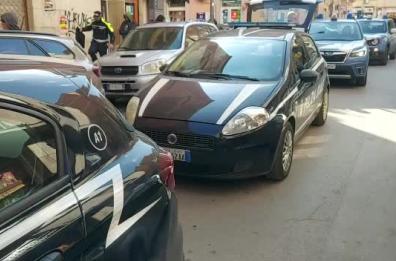 Foggia, maxi sequestro in mercato abusivo in via Podogora