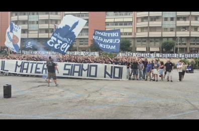 Matera, i tifosi scendono in piazza: «Salvate la squadra di calcio»