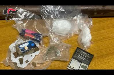 Droga nascosta nella frutta e nelle sigarette elettroniche: 16 arresti sul Gargano