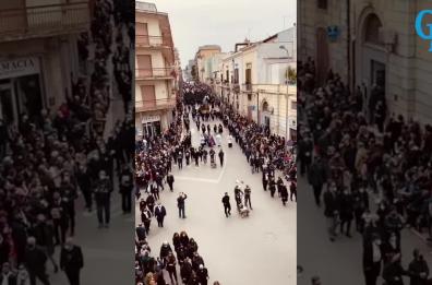 Il canto straziante della Desolata a Canosa