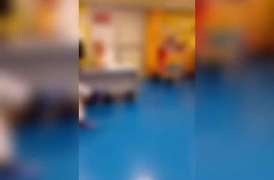 Cerignola, al pronto soccorso il medico dorme in servizio. I colleghi: «Non sta bene» VIDEO
