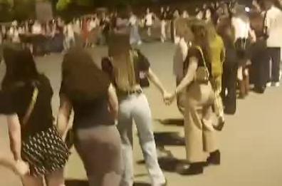 Notte prima degli esami: ansia, musica e flashmob cantando Venditti per i maturandi di Puglia e Basilicata