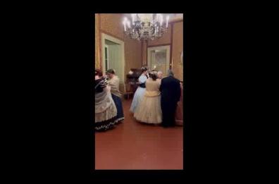 A Galatone torna il tradizionale ballo della Befana in abiti ottocenteschi