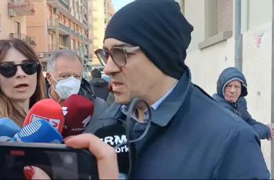 La denuncia di un inquilino del palazzo di Carrassi: «Appena hanno iniziato con i lavori è crollato tutto»
