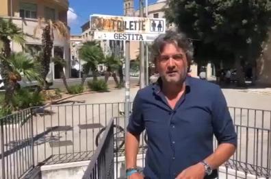 Lecce, i bagni cittadini nel degrado totale: la video denuncia di Capoccia (MRS)