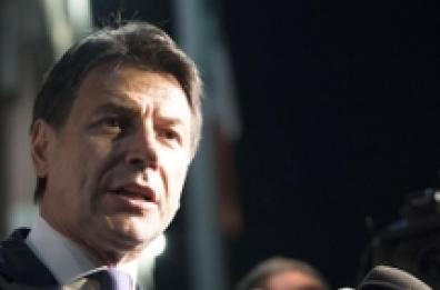 Conte a Melfi: «Campo largo in Basilicata? C'è un progetto serio». «Caso Bari? Lasciamoli lavorare»