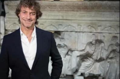Alberto Angela e il messaggio al «CoScienza» di Valenzano: «La scienza è come il pane, spezzato e condividi»