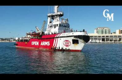 Brindisi, in porto la nave Open Arms con 194 migranti: anche 59 minori e alcune donne in gravidanza
