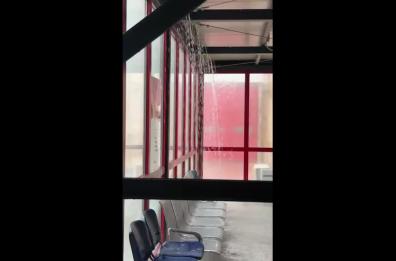 Monopoli, basta un temporale e l'ospedale San Giacomo si allaga. La Asl: «Abbiamo asciugato» VIDEO