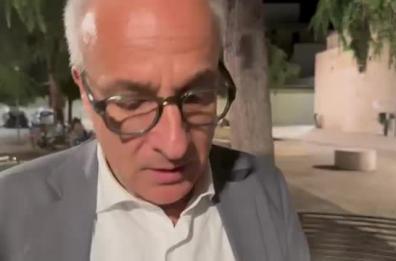 Bitonto, Gratteri inaugura panchina in memoria vittime mafia: due ore dopo già vandalizzata. Ricollocata in mattinata