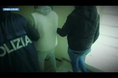 Accoltellano un uomo per un debito: due uomini arrestati a Matera 