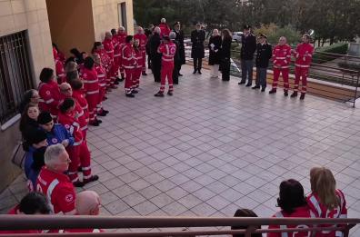 25 novembre, ecco la panchina rossa installata dalla CRI di Matera