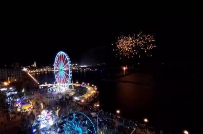 La bellezza dei fuochi sul mare: lo show pirotecnico per San Nicola a Bari