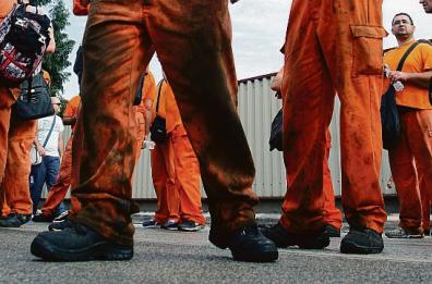 Ma in Italia manca una forza politica realmente socialista