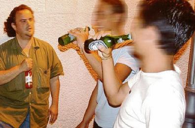 Alcol, allarme minori: «Si comincia a 11 anni»