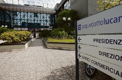  Acquedotto lucano, morto che paga: 32mila contratti intestati a deceduti