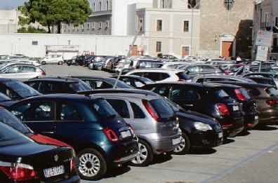 Bari, parcheggi multipiano e addio alla sosta sul suolo: il Comune si prepara alla rivoluzione