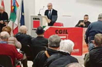 Foggia, città nell'abbandono. «Strade sporche, buie e dissestate. Basta»