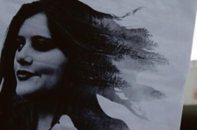 Mahsa, Sarina, Nika e le altre il coraggio delle donne iraniane e il velo simbolo della protesta