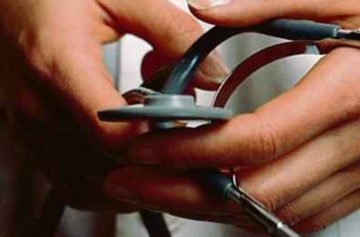 Foggia, medici devono rimborsare farmaci dopo ricoveri, risposta Asl: «Tetti spesa da rispettare». Il caso in Commissione Puglia