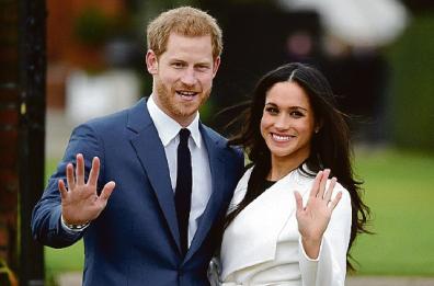 Harry e Meghan inseguiti per due ore in auto dai paparazzi a New York: rischiato incidente