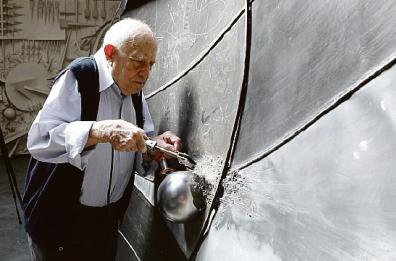 Matera accoglie le opere di Arnaldo Pomodoro, stasera l’inaugurazione al Musma