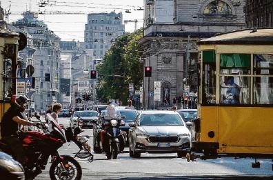 Mobilità dolce in Puglia, a Lecce «zone 30» a singhiozzo. E Bari pioniera pensa alle «Z20»