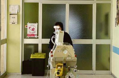 Lecce, luce sul reparto di terapia intensiva neonatale: «Bronchioliti, Hiv e sifilide sempre più diffusi»