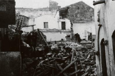 Canosa, una medaglia in onore di 53 innocenti
