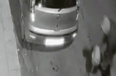 A fuoco le auto in Salento: è il vecchio metodo della vendetta
