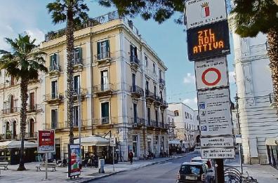 Multe e caos per la ztl a Bari vecchia, i residenti: «Regole poco chiare»