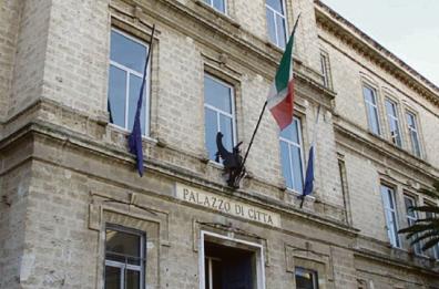 Trani, i geometri «dimenticati» aspettano ancora l'agognata assunzione