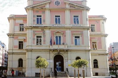 Bari, sospetto caso di tubercolosi nell'istituto Balilla: i controlli Asl. Ma la scuola resta aperta