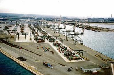 Il porto di Taranto ora scommette sul fotovoltaico: pubblicato il bando