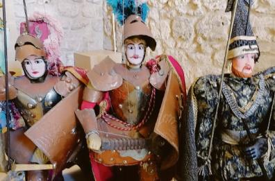 Barletta, la collezione di Pupi dimenticata in una stanza del castello