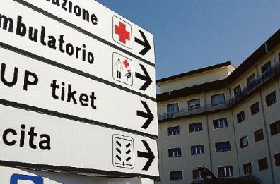 Bari, condannato ginecologo che visitava in casa e in nero