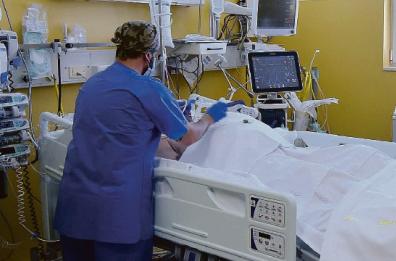 Sanità Puglia, buco da 200 milioni: rischio stangata sull’Irpef