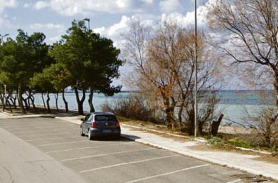 Taranto, novità in viale del Tramonto: le «strisce blu» durante l’estate