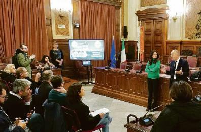 Bari, da casa a scuola come bravi «piedoni» responsabili