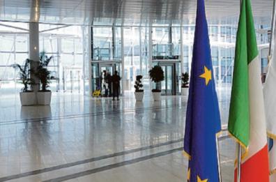 Regione Puglia, nei bilanci c’è anche il bonus al portaborse