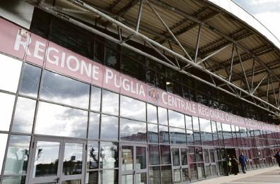 L’ospedale Covid e gli sprechi: «Emiliano era sempre lì»