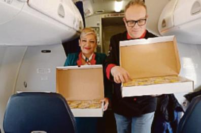 Lumiwings, sul volo Foggia-Milano offerte le ostie piene: tipici dolci foggiani