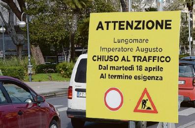 Bari, chiude lungomare Augusto per un mese e il traffico va in tilt