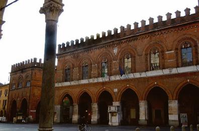 «La vicina a Cremona mi chiama ancora "terrona"», barese insultata scrive di nuovo a Decaro