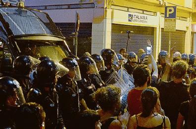 Fu «legittima reazione antifascista» all’assalto squadrista di Casapound a Bari