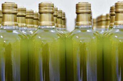 Scatta l'allarme degli industriali: «L'olio d'oliva sta finendo»
