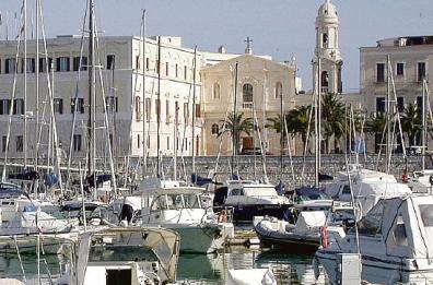 Trani, da oggi via al dragaggio nelle acque del porto