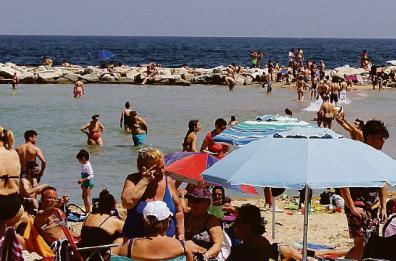 Bari, tassa di soggiorno: «Pronti a impugnare»