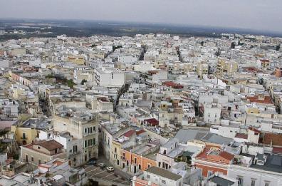 Andria, quattro bombe in quattro mesi tra silenzi e timori